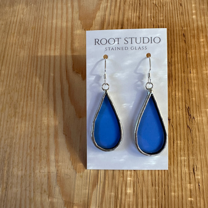 Raindrop shaped stained glass earrings - periwinkle
